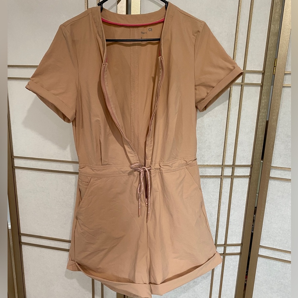 Gap fit Romper - Picture 3 of 5